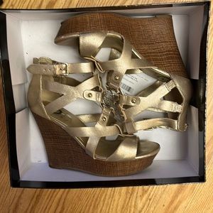 Guess wedges Gold
